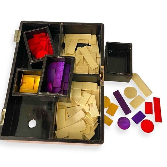 Vintage French Lacquered Wood Game Box Cellulose Jetons Lidded Compartments - Picture 3 of 16